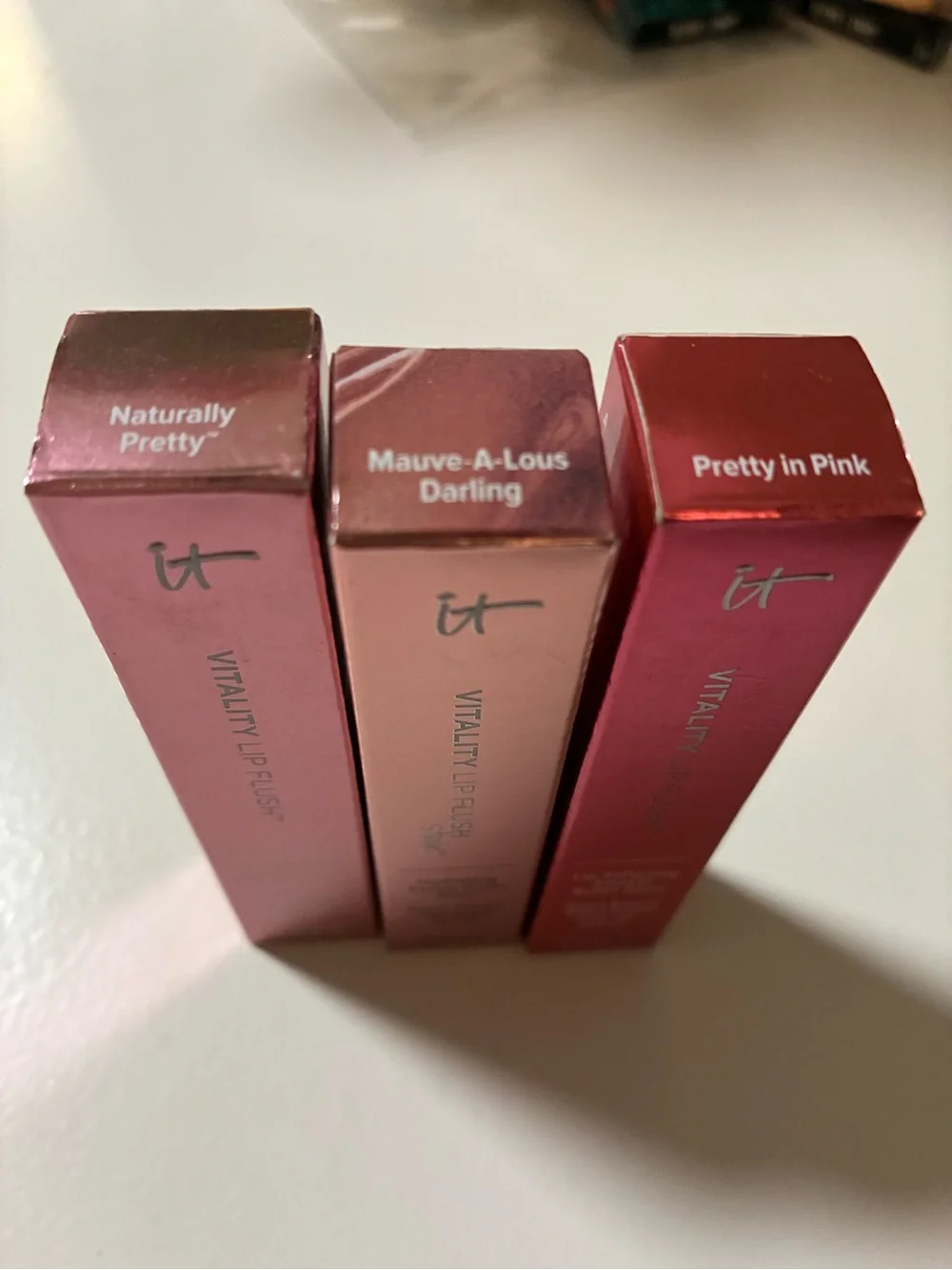 it cosmetics Vitality Lip Flush Serum Gloss Trio – Rose, Mauve, Berry Pink
